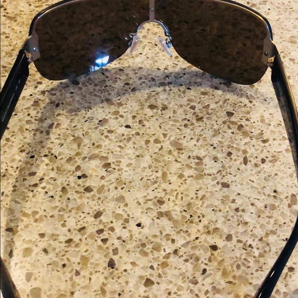Authentic Oversized Coach Sunglasses + Coach case - Picture 5 of 7